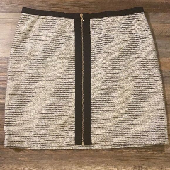 High Quality Ann Taylor Wool Skirt - Picture 1 of 5